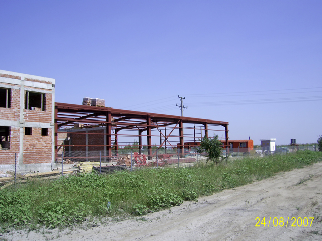 КИМ 2003 ЕООД - Склад за съхранение на цвeтя и луковици-photo